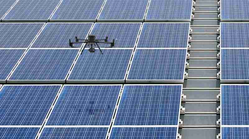 2121非凡以无人机搭配IR Sensor热显像技术进行全方面模块健检，，，有效降低人力成本并提升发电量